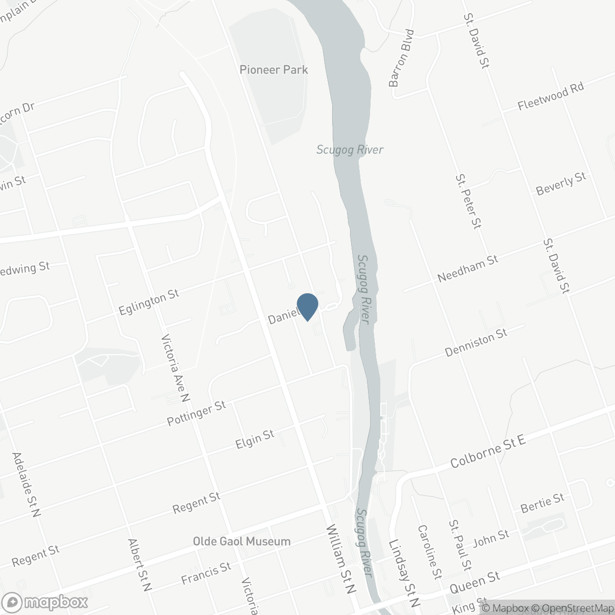 4 DANIEL COURT, Lindsay, Ontario K9V 4Z9
